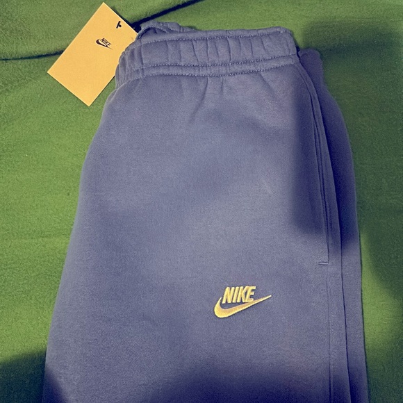 "Unlock style and comfort with this for-sale large royal blue joggers (NWT) - Picture 4 of 6